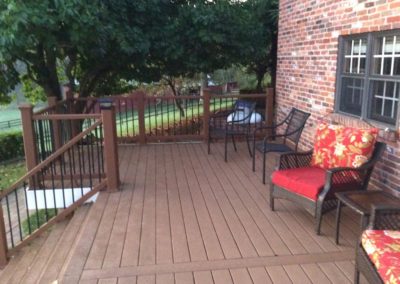 Cottage Outside Deck 3